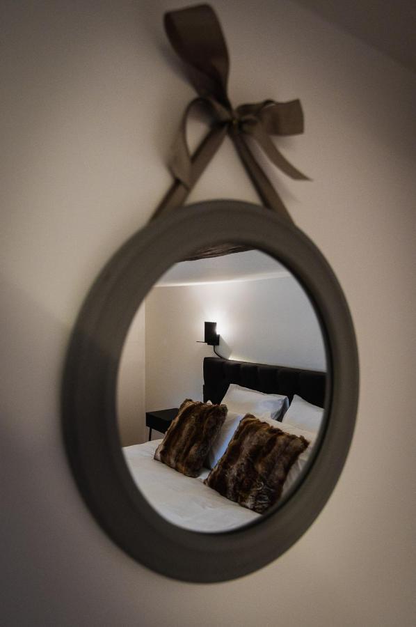 Bed and Breakfast A La Source De Lavis Houyet Exterior foto